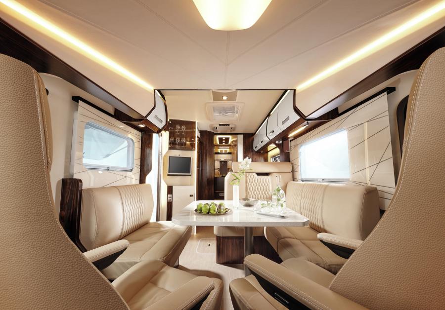 Интерьер Burstner Elegance i 745 G 2015 года  (фото 11 из 14)